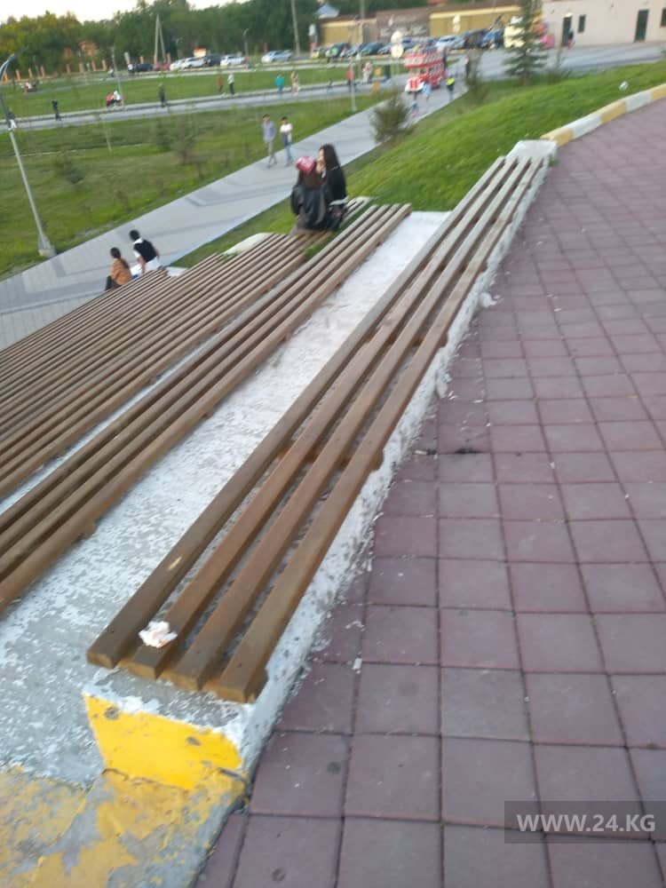 Мусор в парке «Адинай»