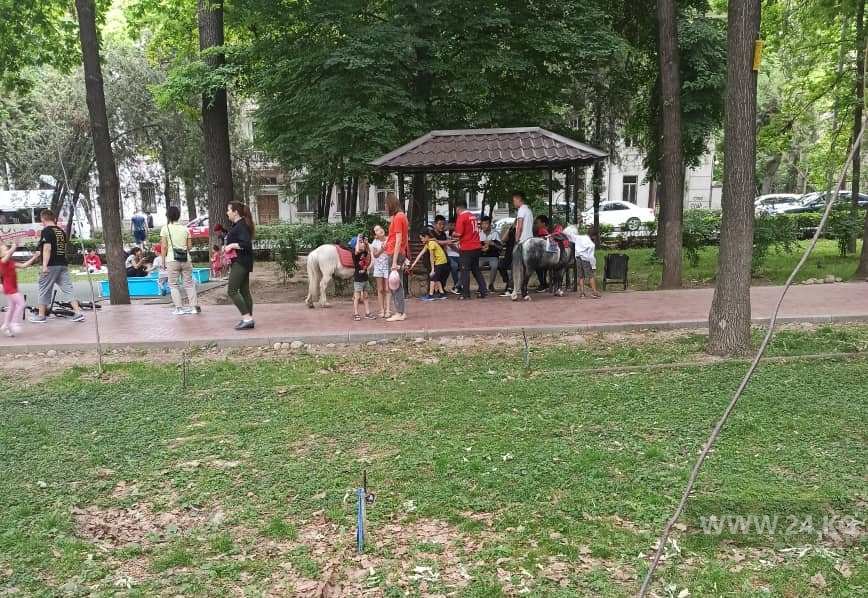 Бульвар Эркиндик в Бишкеке