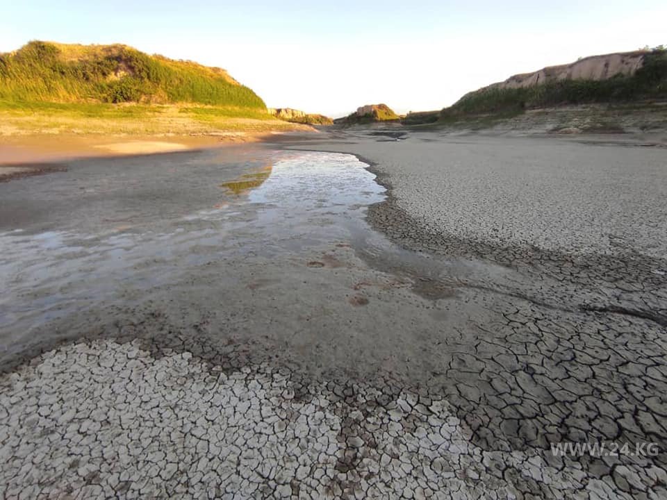Дно Сокулукского водохранилища