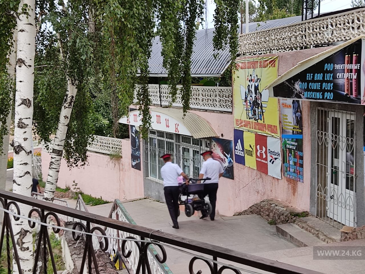 Гранитная лестница в Чолпон-Ате