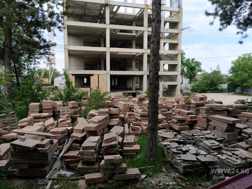 Замороженная стройка в Центре онкологии