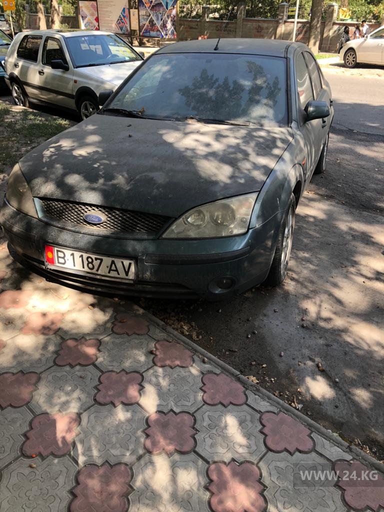 Машина на улице Гоголя