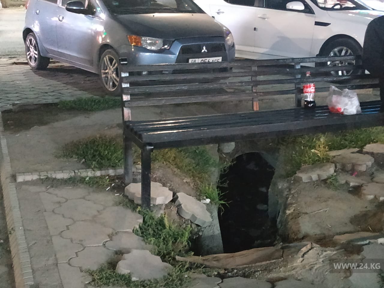 На такой скамейке отдохнуть не получится