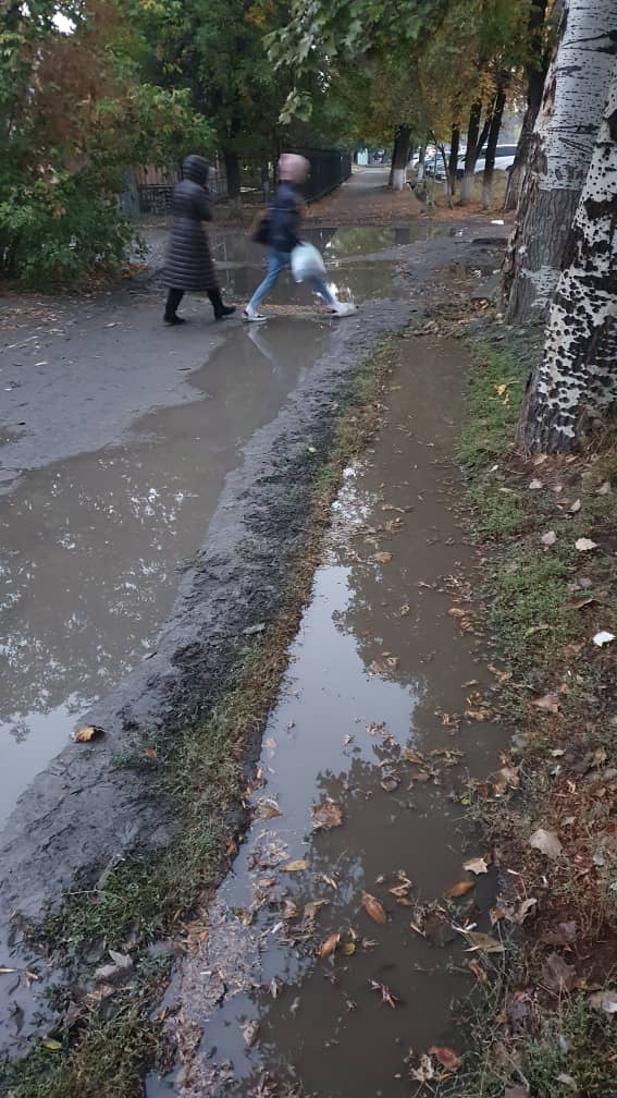 Состояние тротуара на проспекте Жибек Жолу