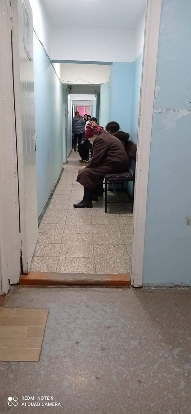 Филиал ЦСМ № 9 в микрорайоне «Кок-Жар» расположен в сыром и грязном подвале