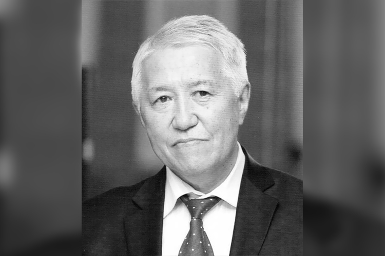 На 71-м году жизни в результате болезни скончался бывший председатель Бишкекского городского кенеша Зоотбек Кыдыралиев