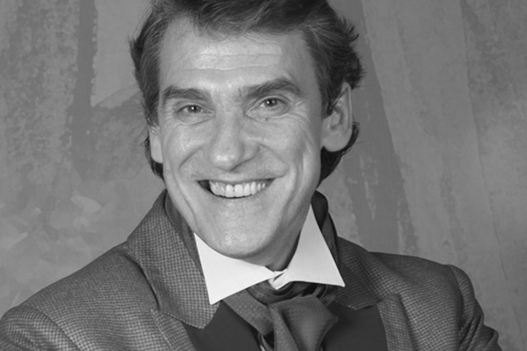 Народный артист РФ Валерий Гаркалин скончался на 68-м году жизни. Зрителям он известен по ролям в картинах «Белые одежды», «Ширли-мырли», «Попса», «Жулики» и многим другим