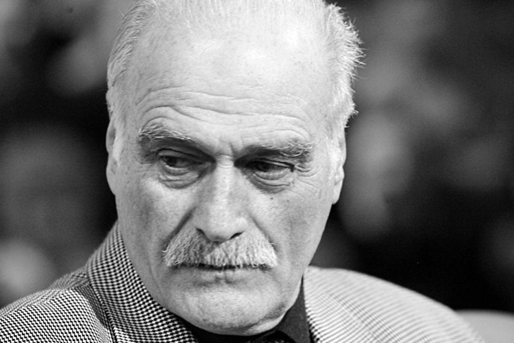 Умер актер Кахи Кавсадзе, сыгравший Абдуллу в «Белом солнце пустыни»