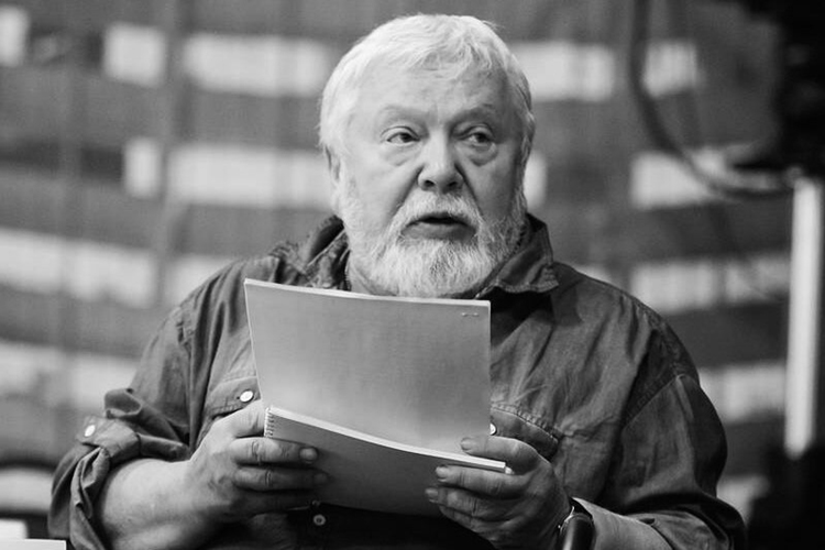 В Москве умер кинорежиссер, сценарист, продюсер Сергей Соловьев. Ему было 77 лет. Он является создателем фильмов «Сто дней после детства», «Спасатель», «Дом под звездным небом». Трилогия «Асса», снятая кинорежиссером, стала символом рок-движения в Советском Союзе в период перестройки