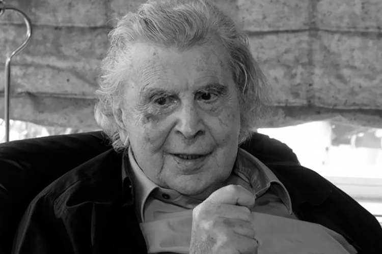 Знаменитый греческий композитор Микис Теодоракис скончался в возрасте 96 лет. Мировую популярность Теодоракису принесла музыка к фильму Михалиса Какоянниса «Грек Зорба». Фильм вышел в 1964 году. Именно он сочинил знаменитую музыку для танца сиртаки