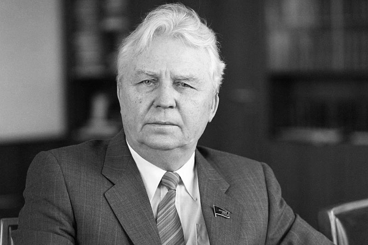 Умер экс-секретарь ЦК КПСС Егор Лигачев. Ему было 100 лет. В 1985-1990 годах входил в состав политбюро. В период Перестройки выступал за сохранение в стране однопартийной системы. Запомнился как автор фразы «Борис, ты не прав» в адрес будущего первого президента России Бориса Ельцина