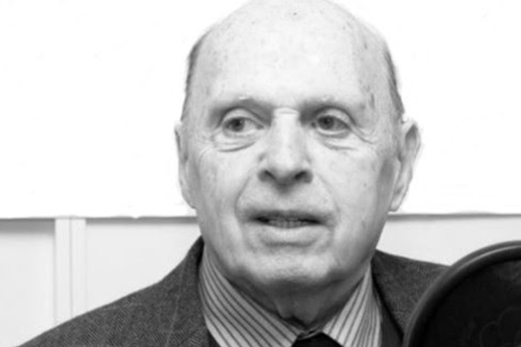 На 102-м году жизни в Москве скончался выдающийся советский и российский физик-теоретик, старейший член Российской академии наук Исаак Халатников. Он был последним из создателей первой советской атомной бомбы
