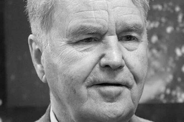 15 июня не стало человека-легенды, дважды Героя Советского Союза, старейшего в мире космонавта Владимира Шаталова. Он стал первым советским летчиком, совершившим три космических полета. Ему было 93 года
