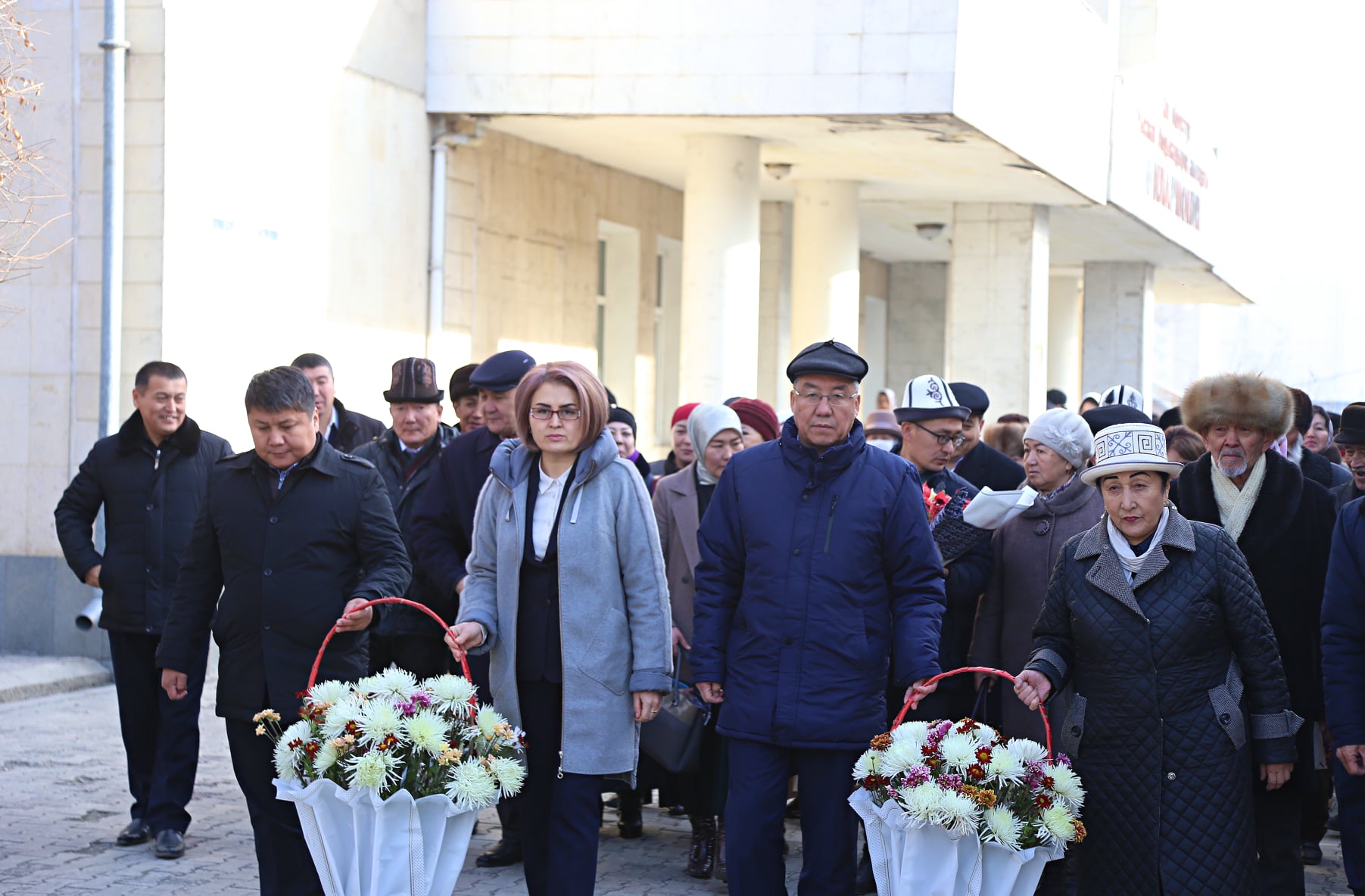 В Оше почтили память поэта и композитора Рыспая Абдыкадырова
