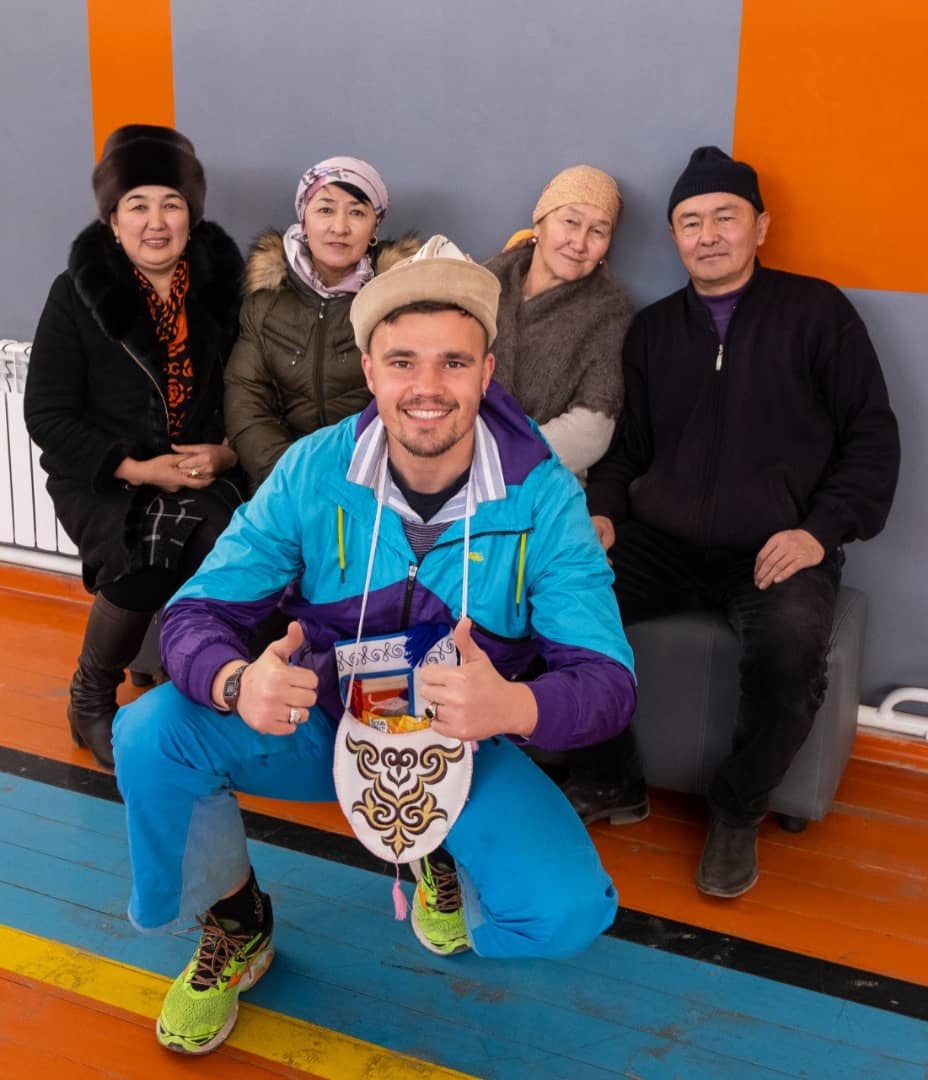 С местными жителями