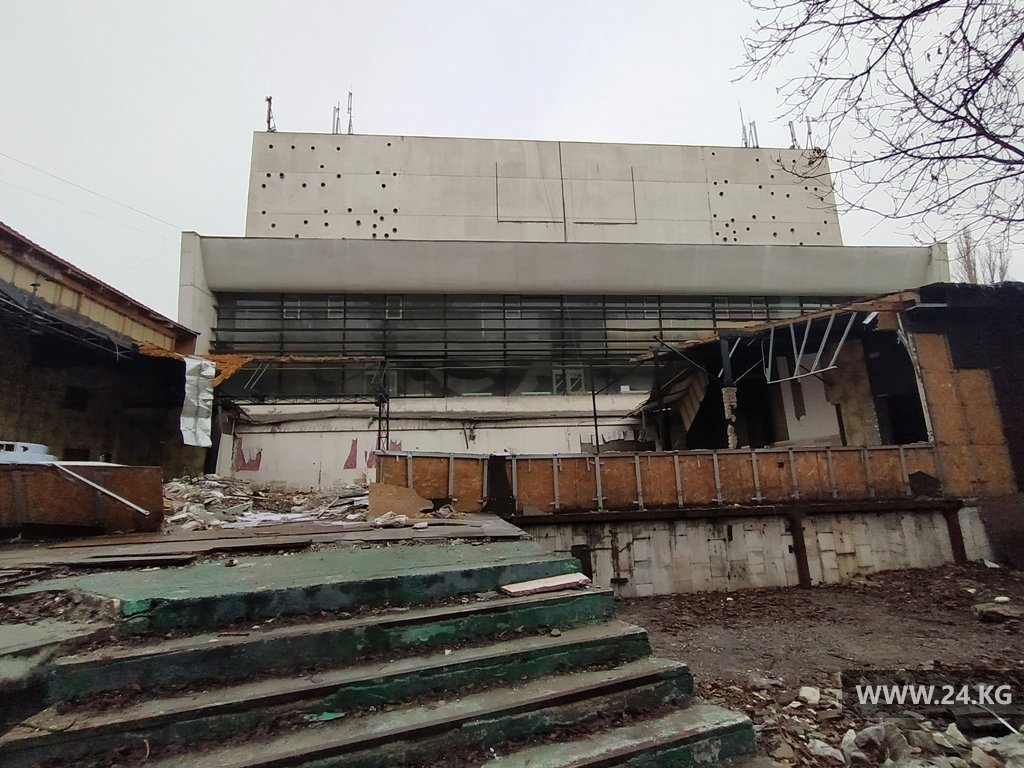В феврале 2021 года часть незаконных построек еще не демонтировали