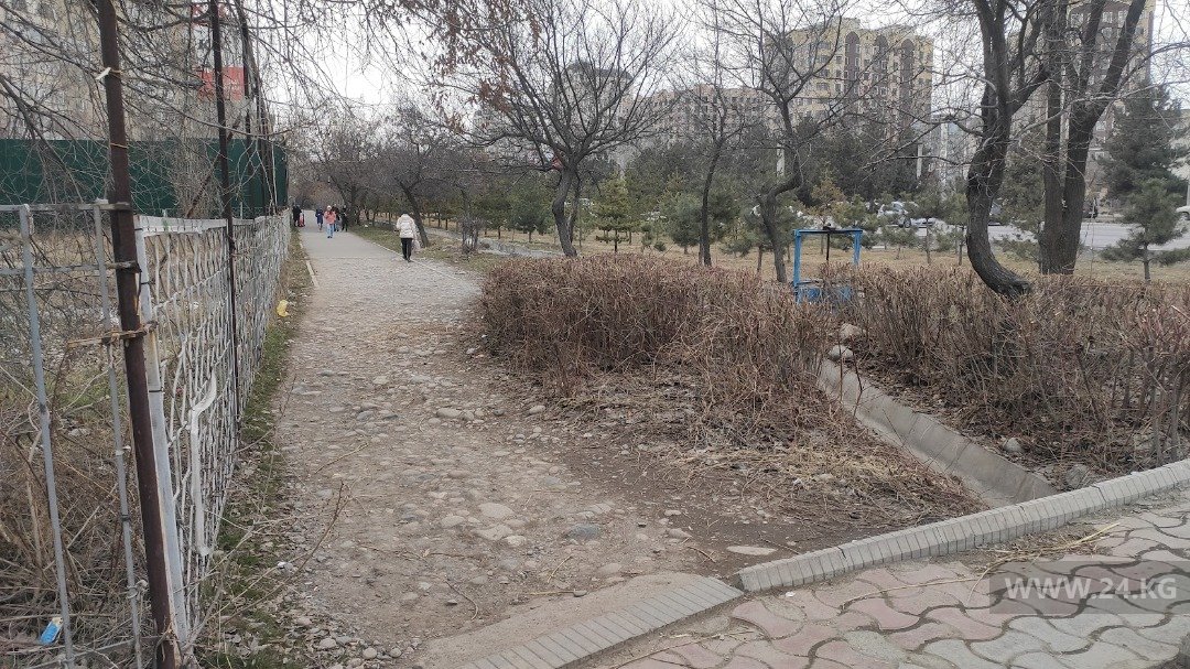 Недоделанный тротуар