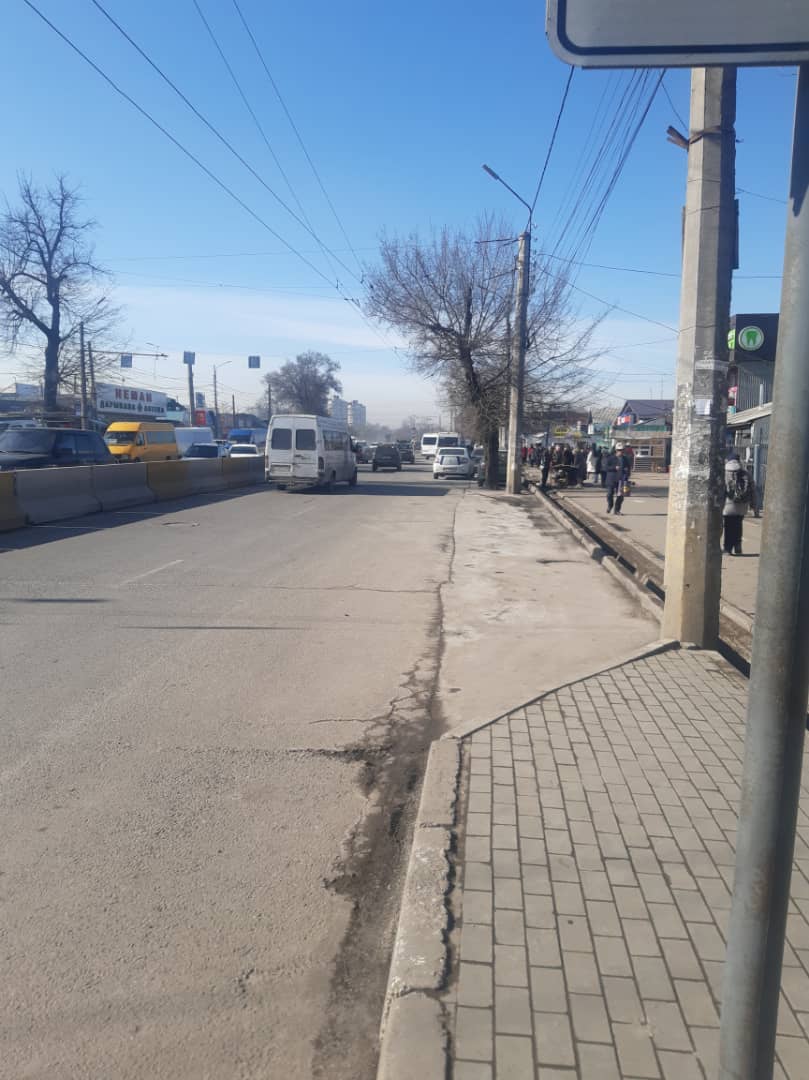 Ведомство расчистило остановку от авто