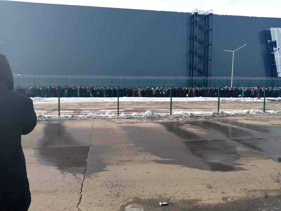 Очередь за медицинской справкой в Москве