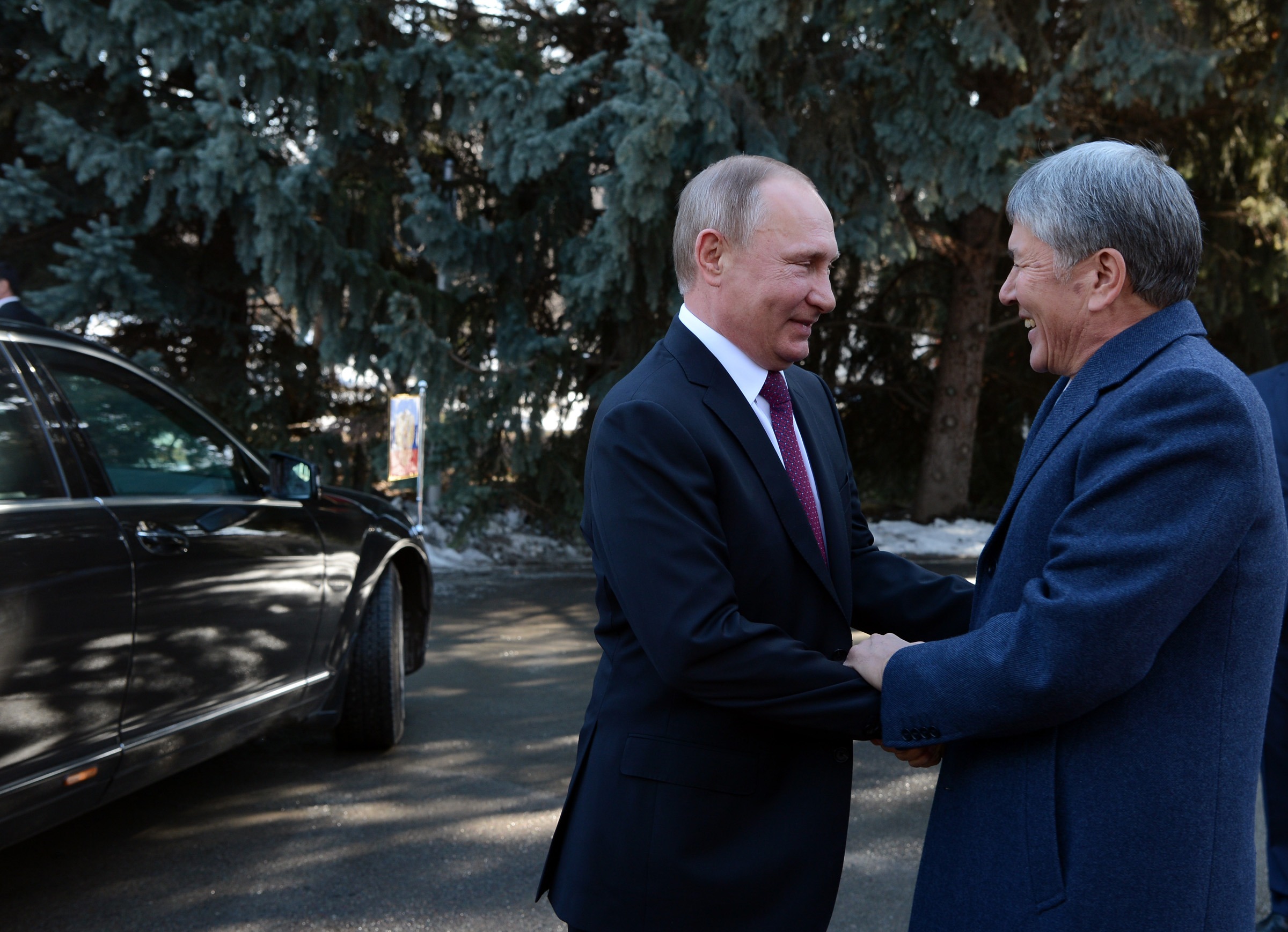 Аппарата президента КР. Встреча президентов Кыргызстан и России в Госрезиденции «Ала-Арча»
