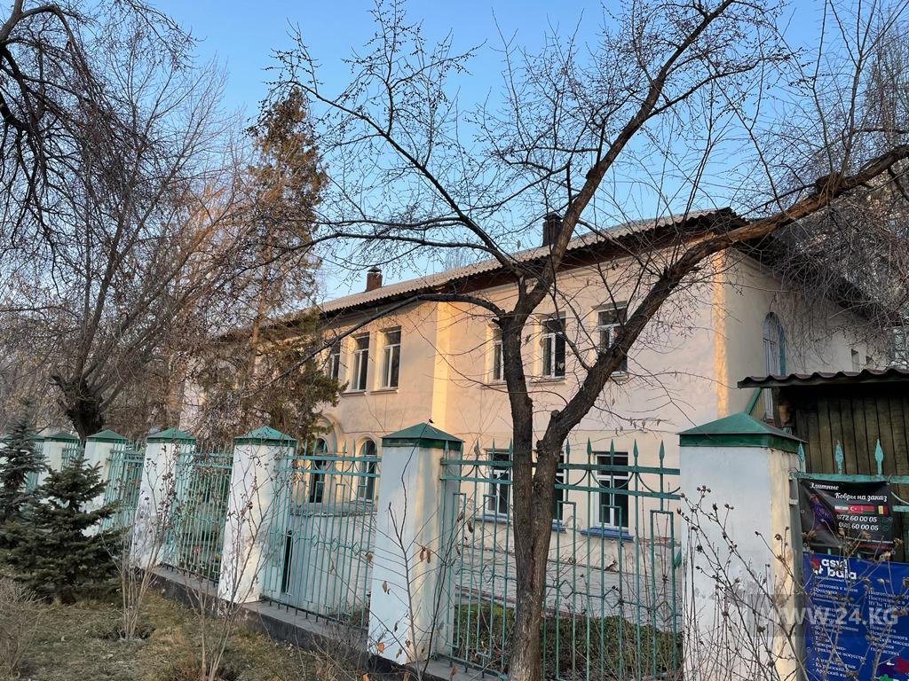 В центре Бишкека второй год пустует детский сад