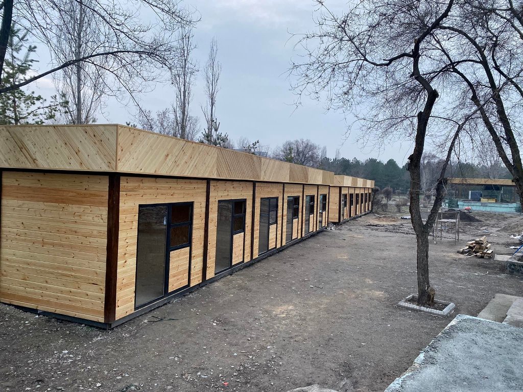 Строительство в парке Победы в Бишкеке