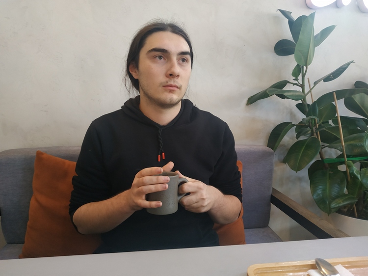 Художник Руслан Русских