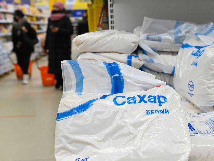 Из-за ажиотажа некоторые продукты исчезли из магазинов, другие — подорожали
