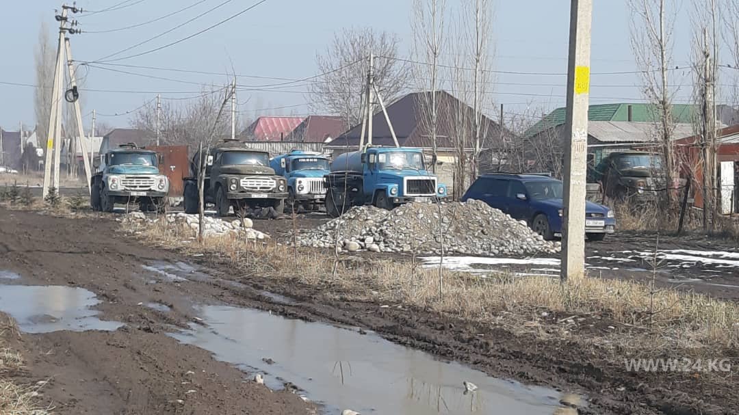 Стоянка ассенизаторских машин