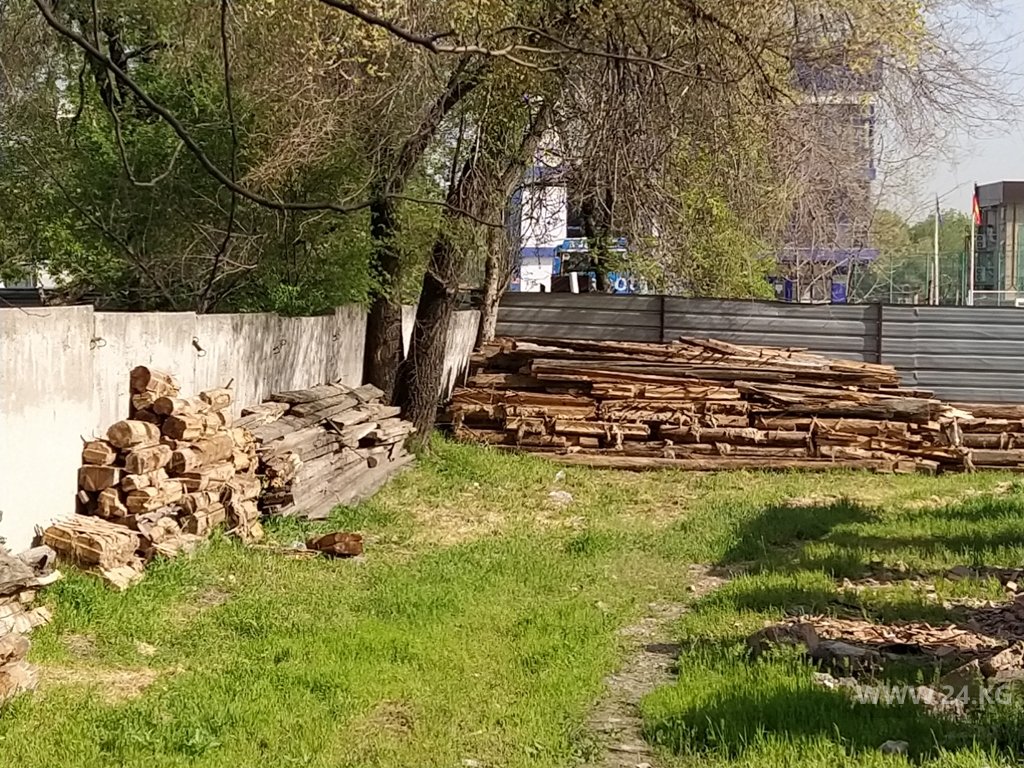 Это все, что осталось от верхнего этажа дома Тереньева
