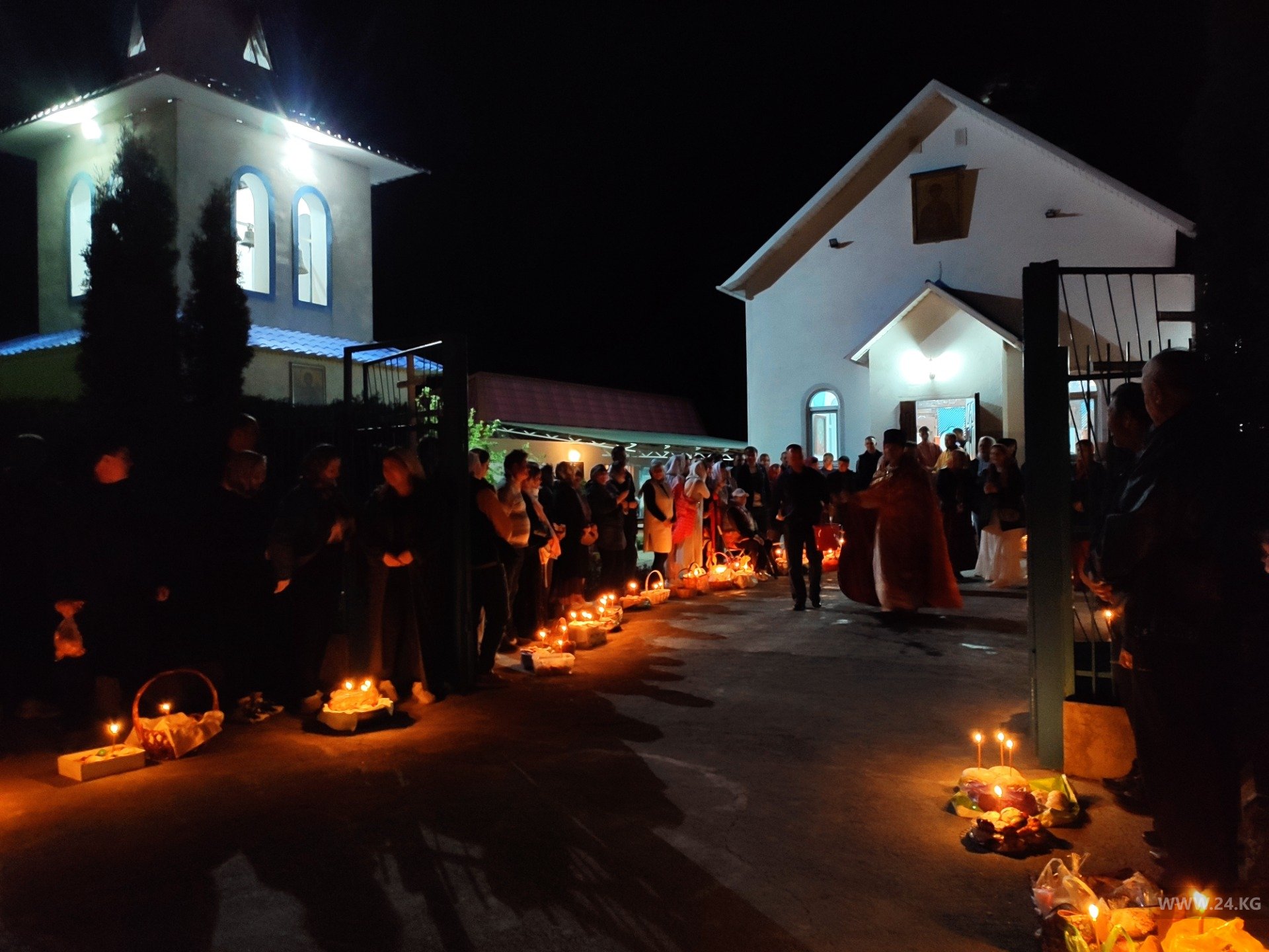 Празднование Пасхи в храме села Сосновки