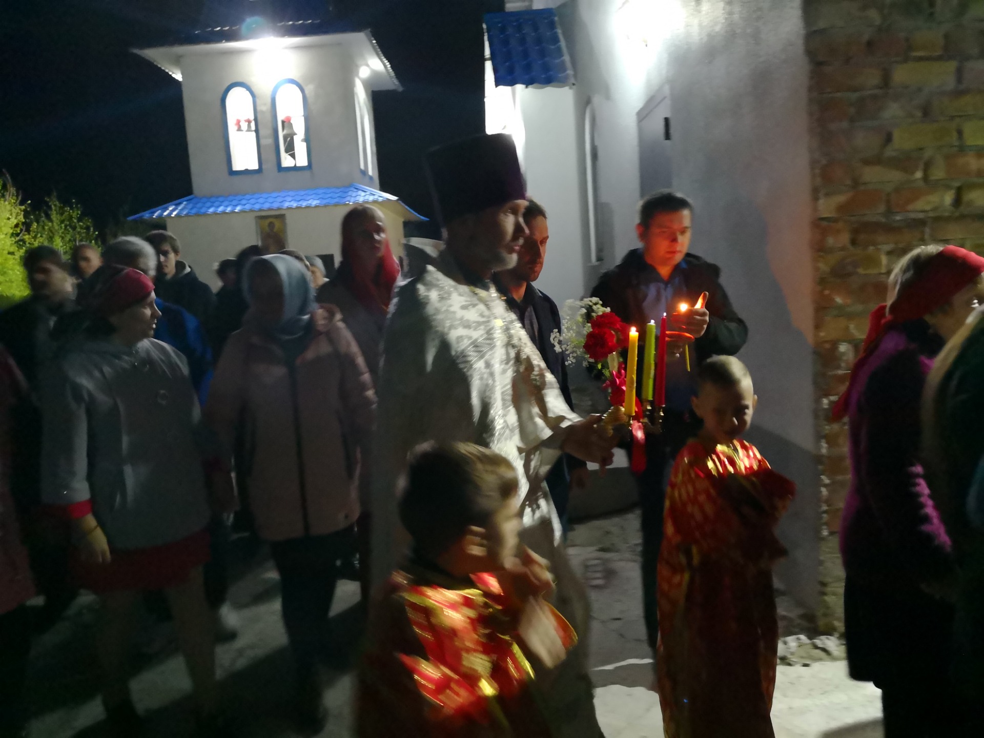 Празднование Пасхи в храме села Сосновка