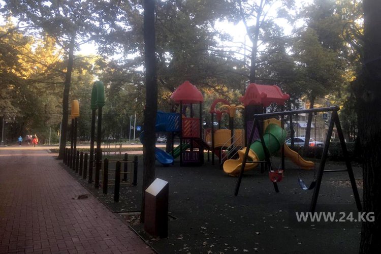 Летом 2019 года на бульваре при помощи спонсоров поставили новую детскую площадку