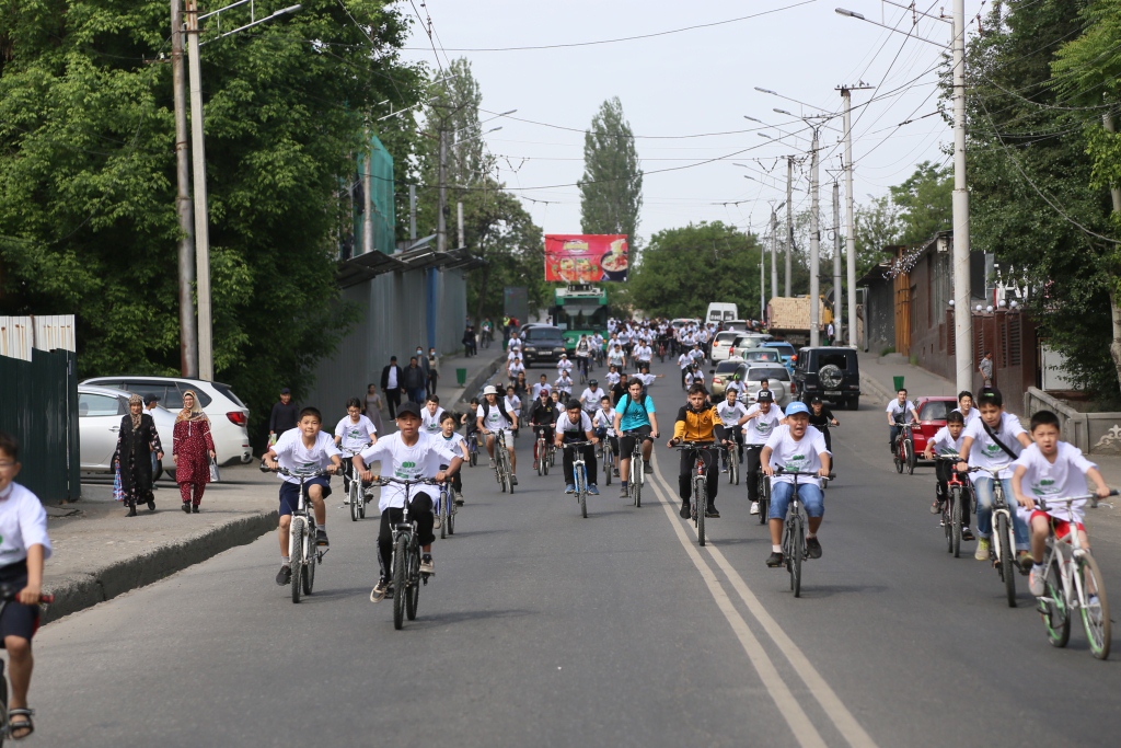 В Оше прошел традиционный весенний велопробег