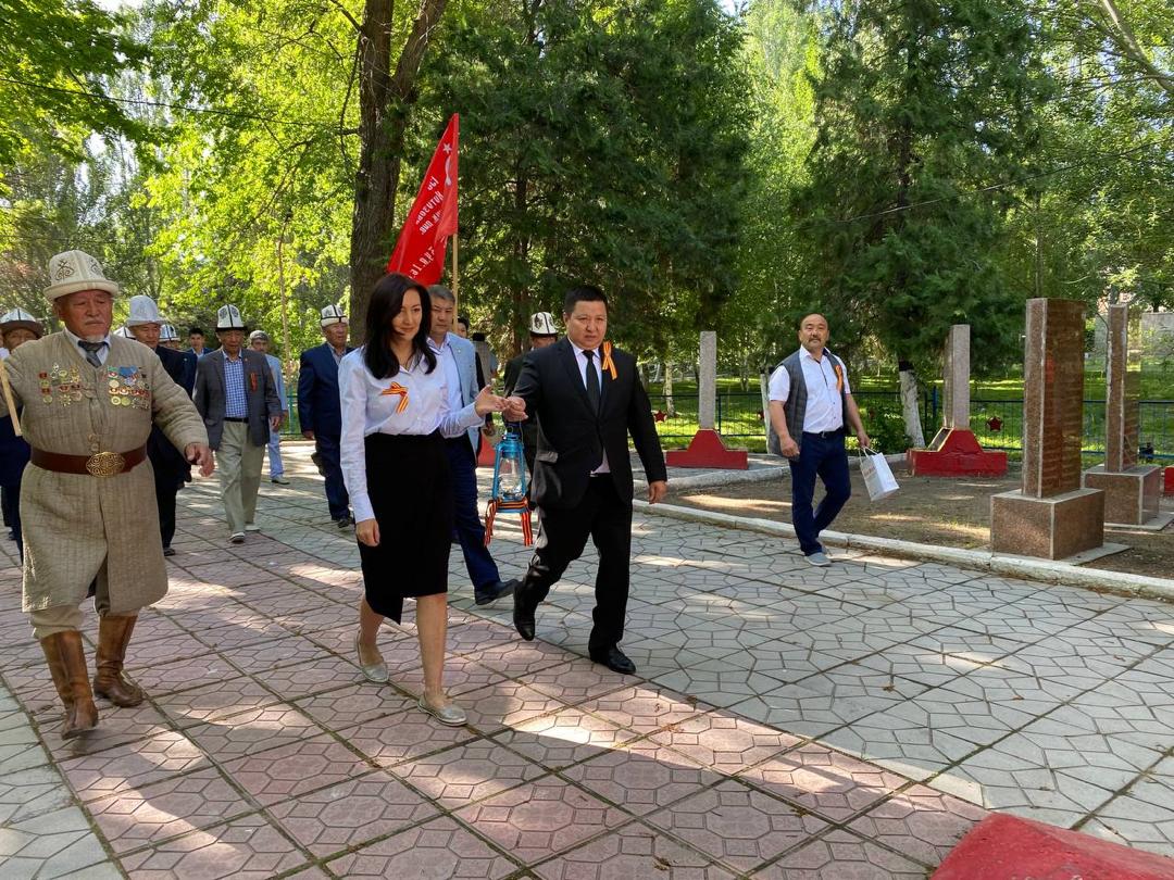 В Таласе зажгли частицу Вечного огня с Могилы Неизвестного Солдата у московского Кремля