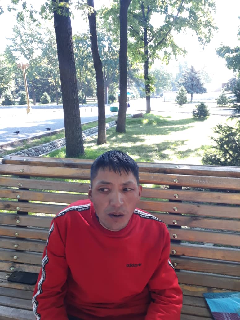 Бекжану нужна помощь. Он приехал к президенту