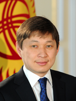 Аппарат президента. Руководитель АП Сапар Исаков
