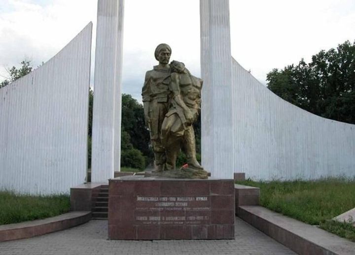 Памятник воинам-афганцам в парке имени Ататюрка
