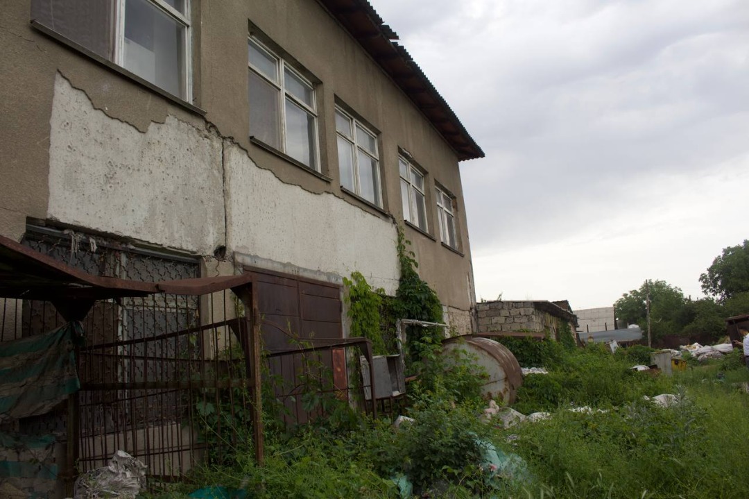 В микрорайоне «Красный строитель» освободили здание детсада