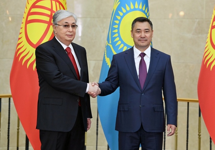 Президенты Кыргызстана Садыр Жапаров и Казахстана Касым-Жомарт Токаев