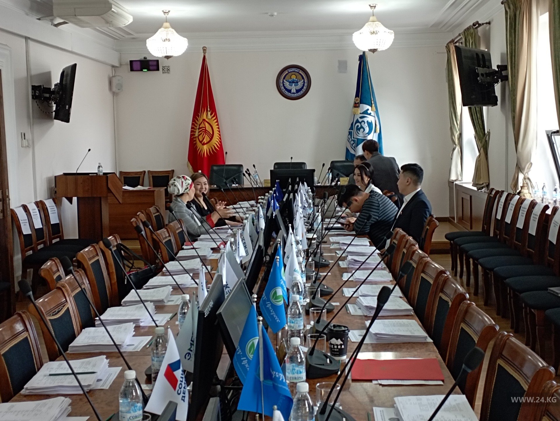 БГК традиционно не может начать сессию вовремя