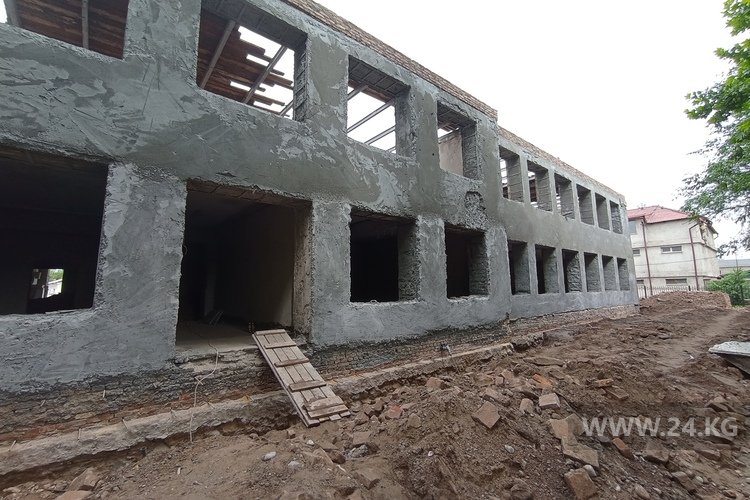 В школе № 10 проводится реконструкция