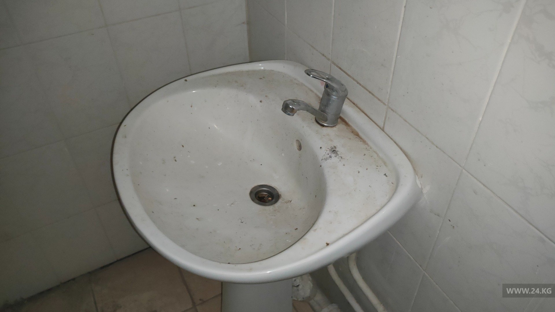 Раковина в уборной