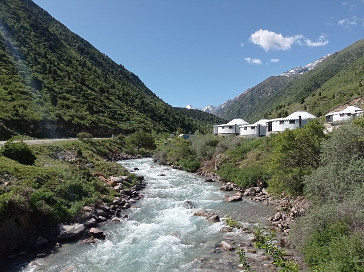 Аламединское ущелье