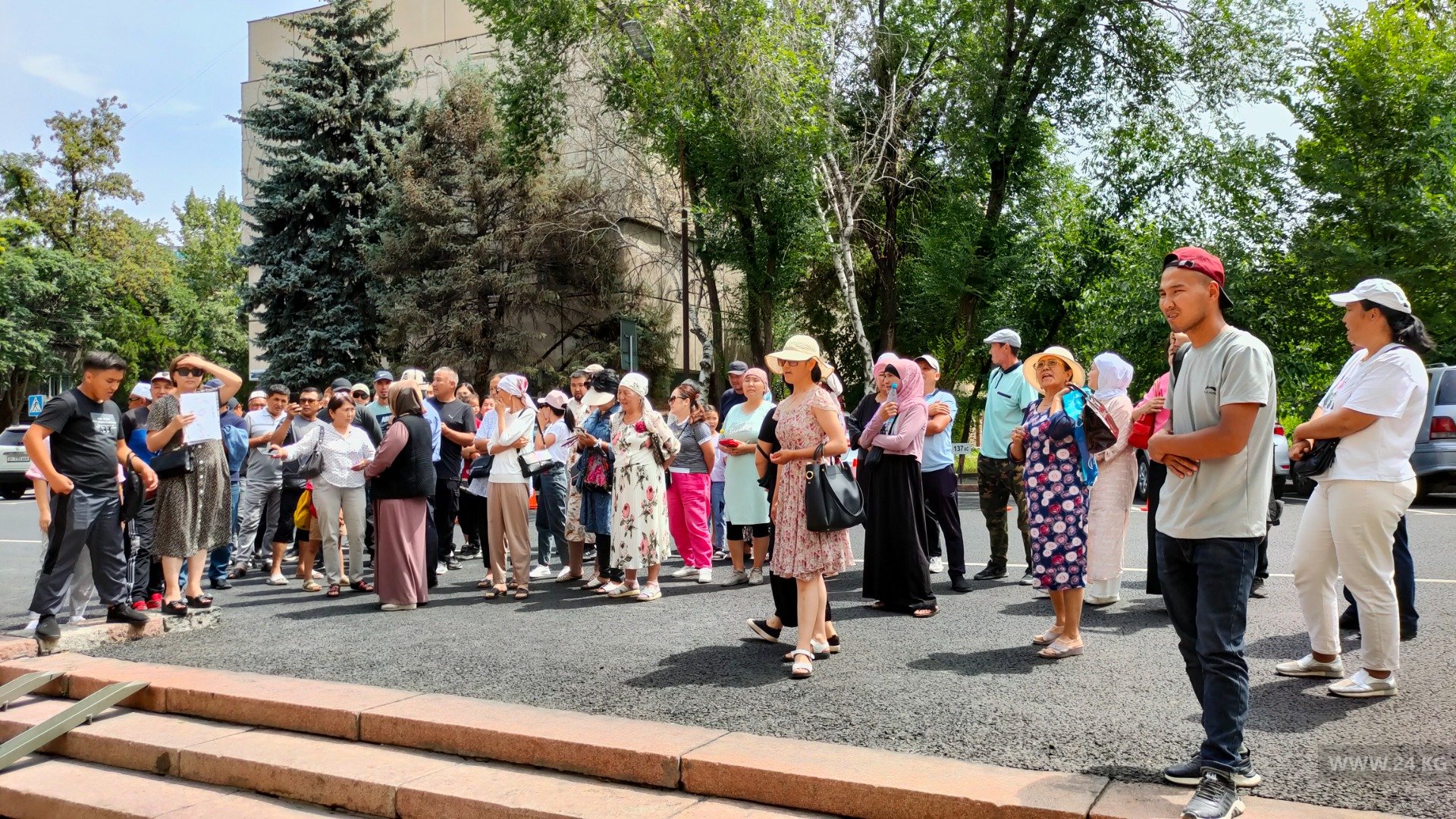 Третий митинг