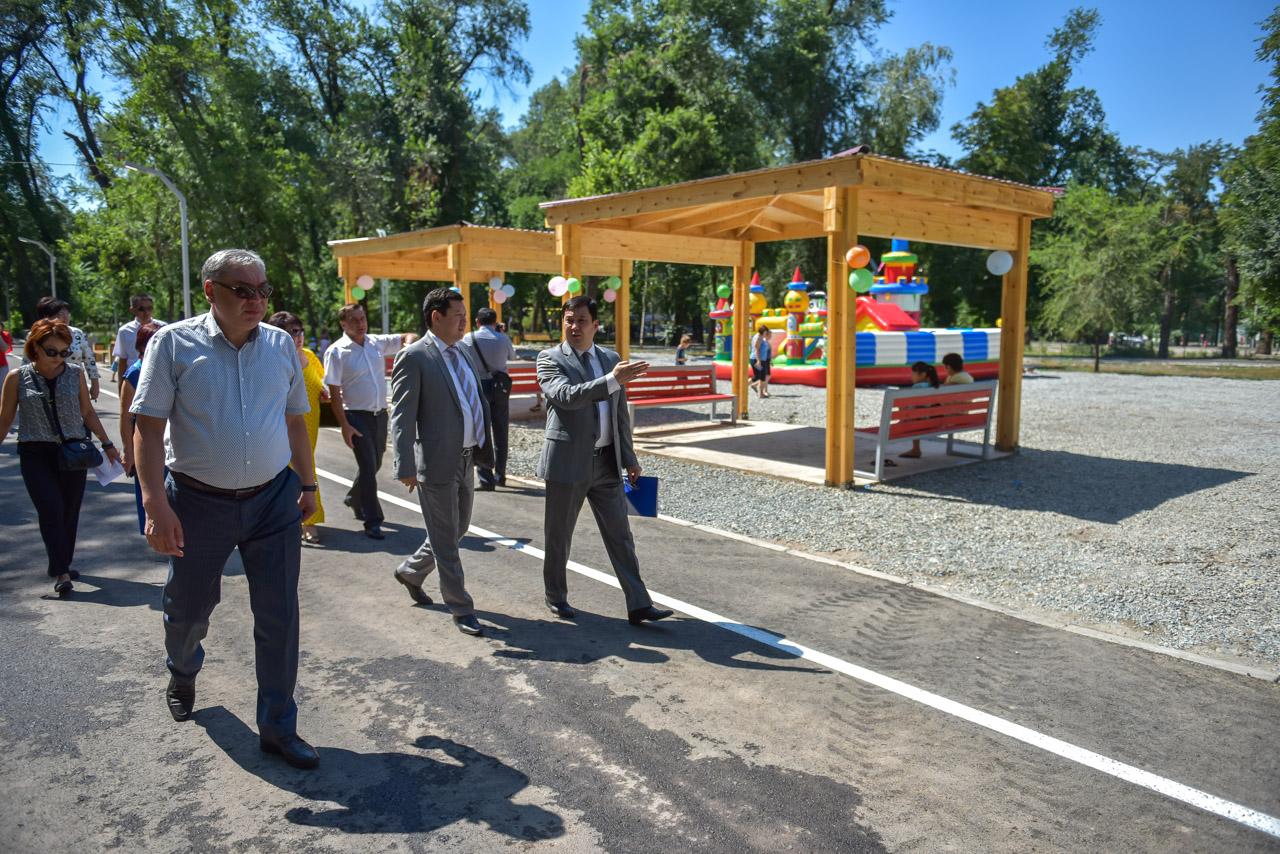 Беседки на открытии обновленного парка в 2018 году