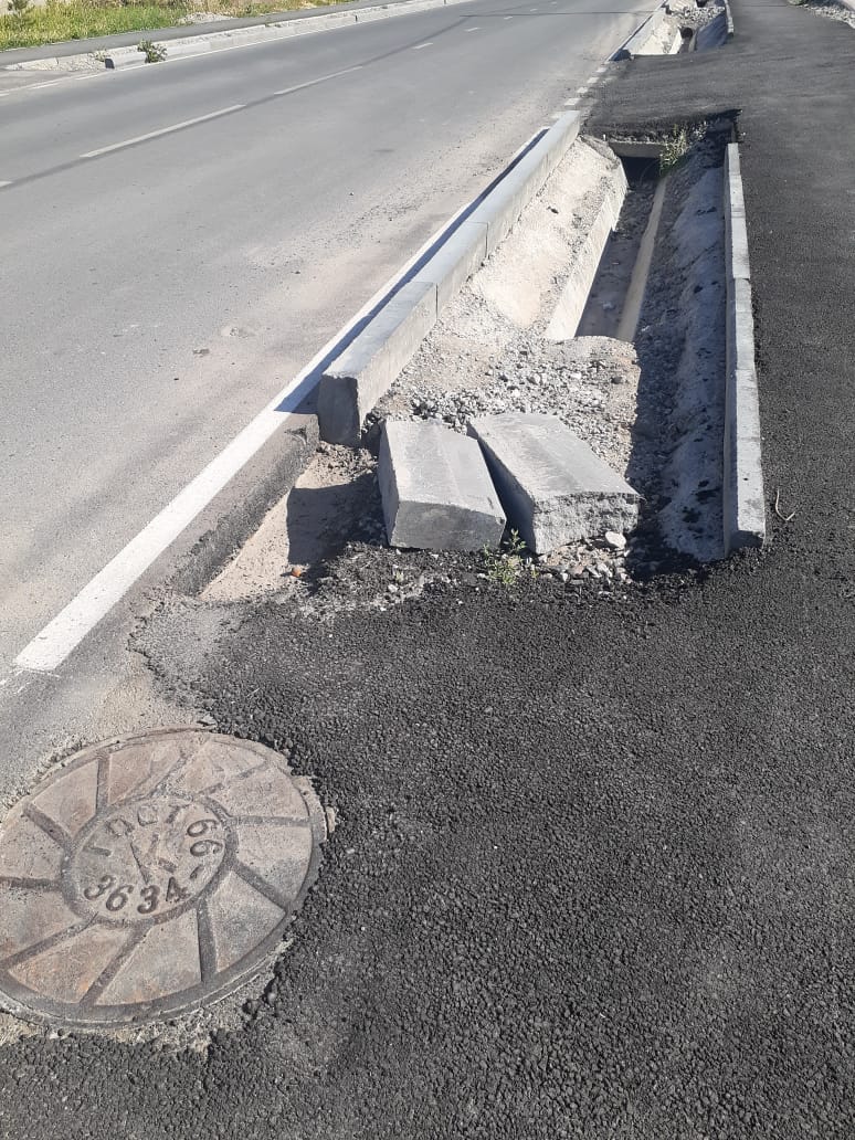 Жители задаются вопросом, куда пойдет вода по такому арыку