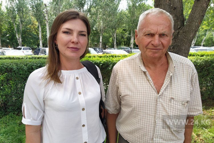 Наталья Силина и ее адвокат Юрий Скатневский