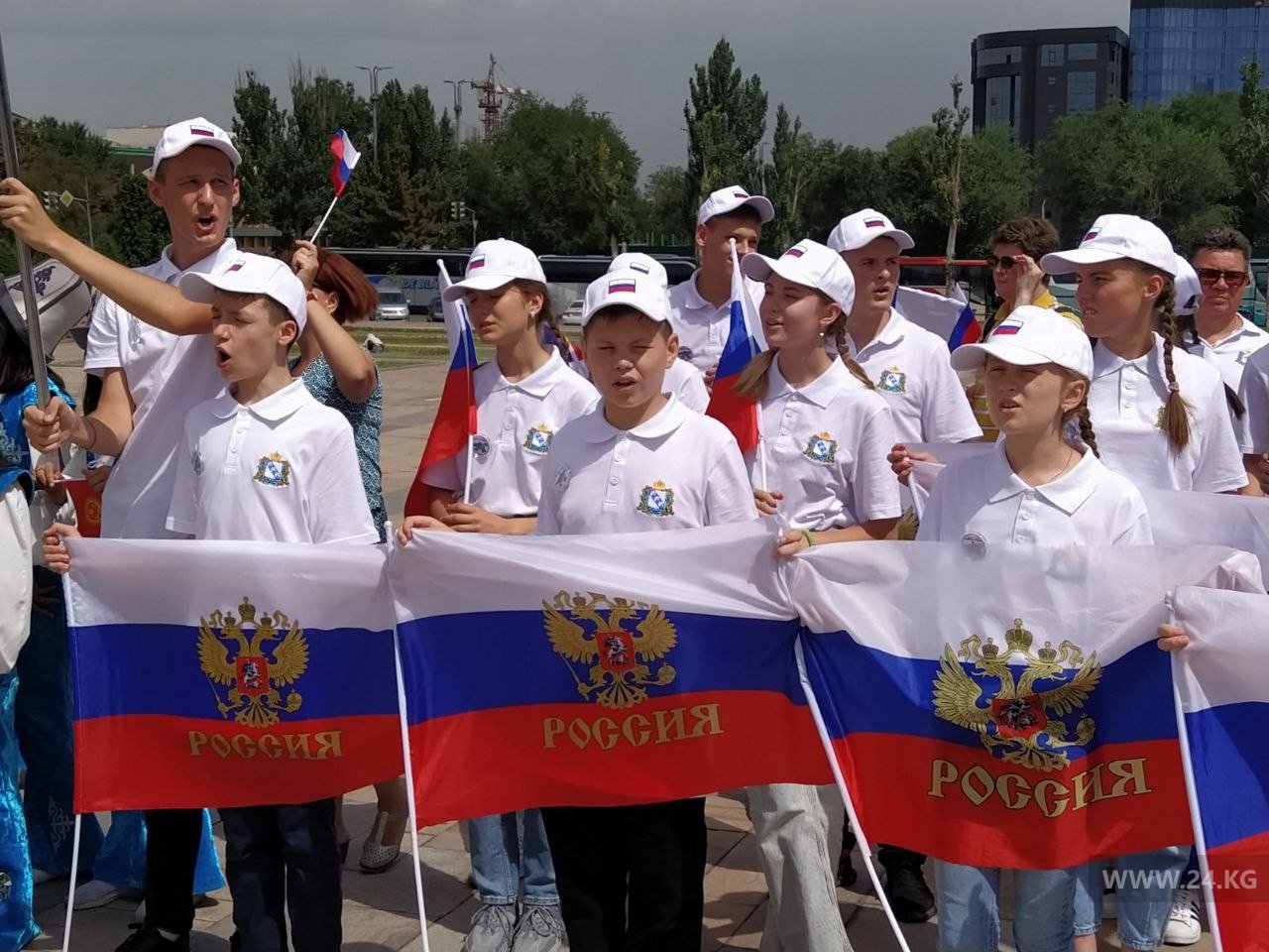 Церемония открытия XII этно-карнавала «Иссык-Куль собирает друзей»