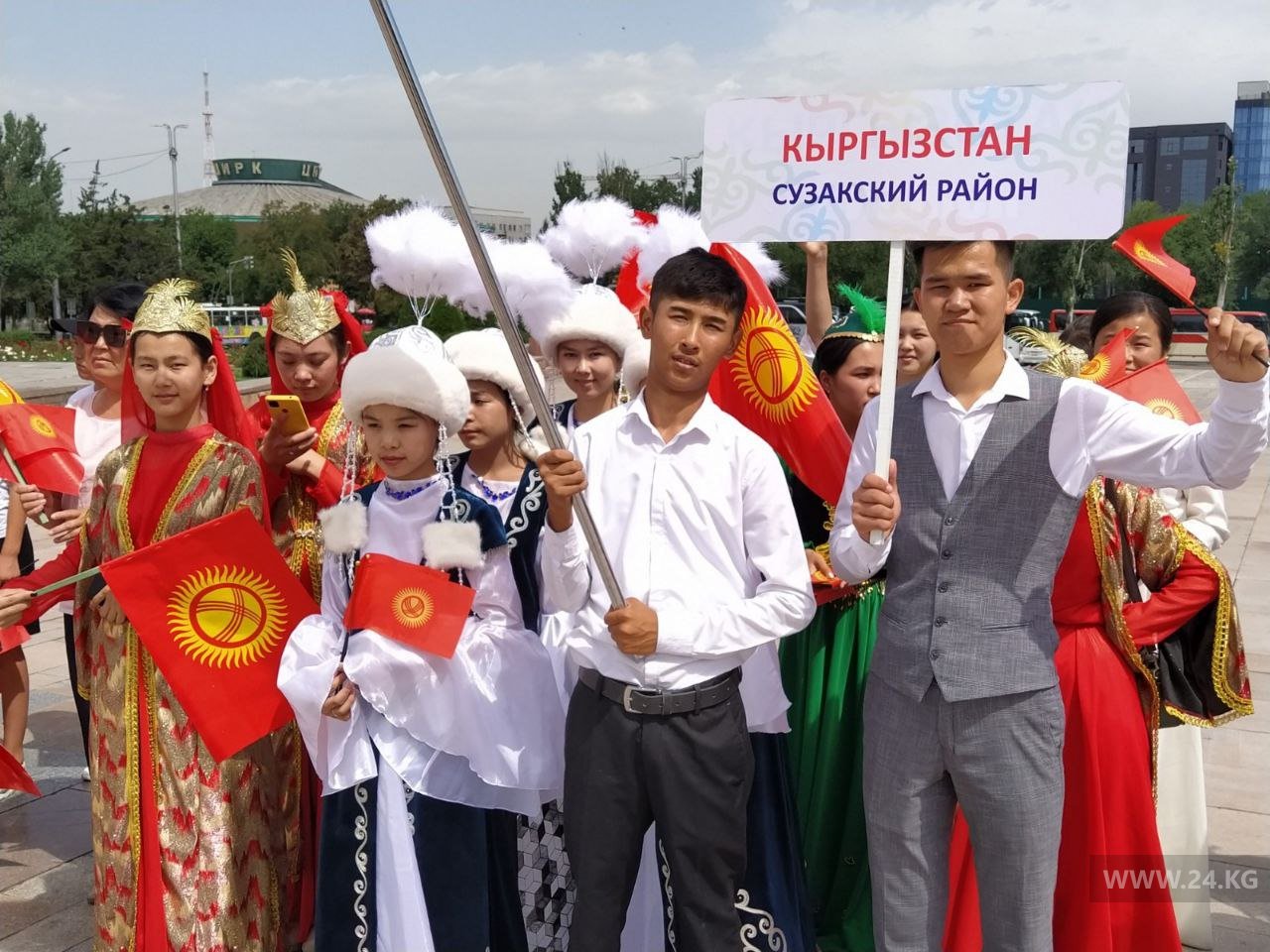 Церемония открытия XII этно-карнавала «Иссык-Куль собирает друзей»